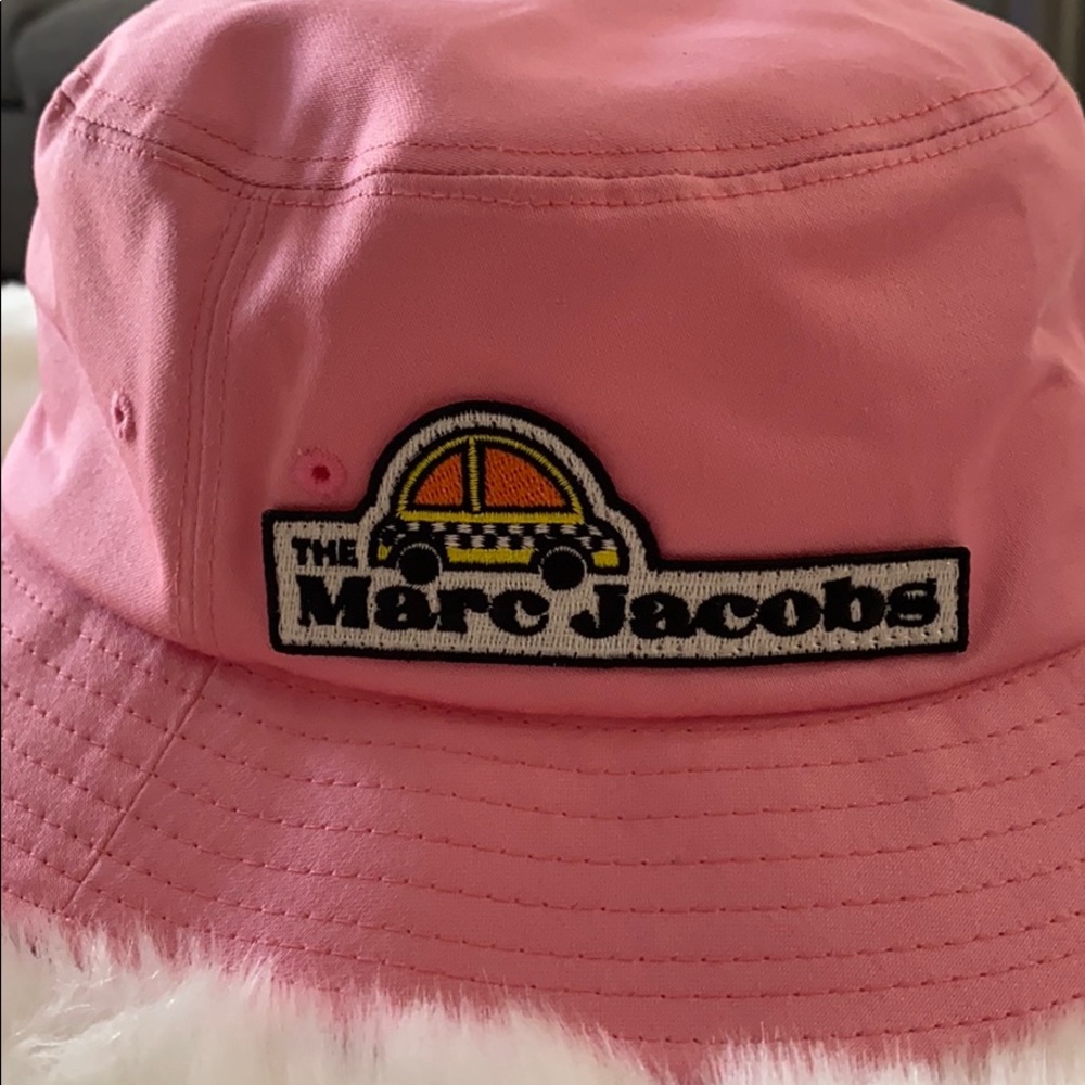 Marc Jacobs pink bucket hat. New with tags.